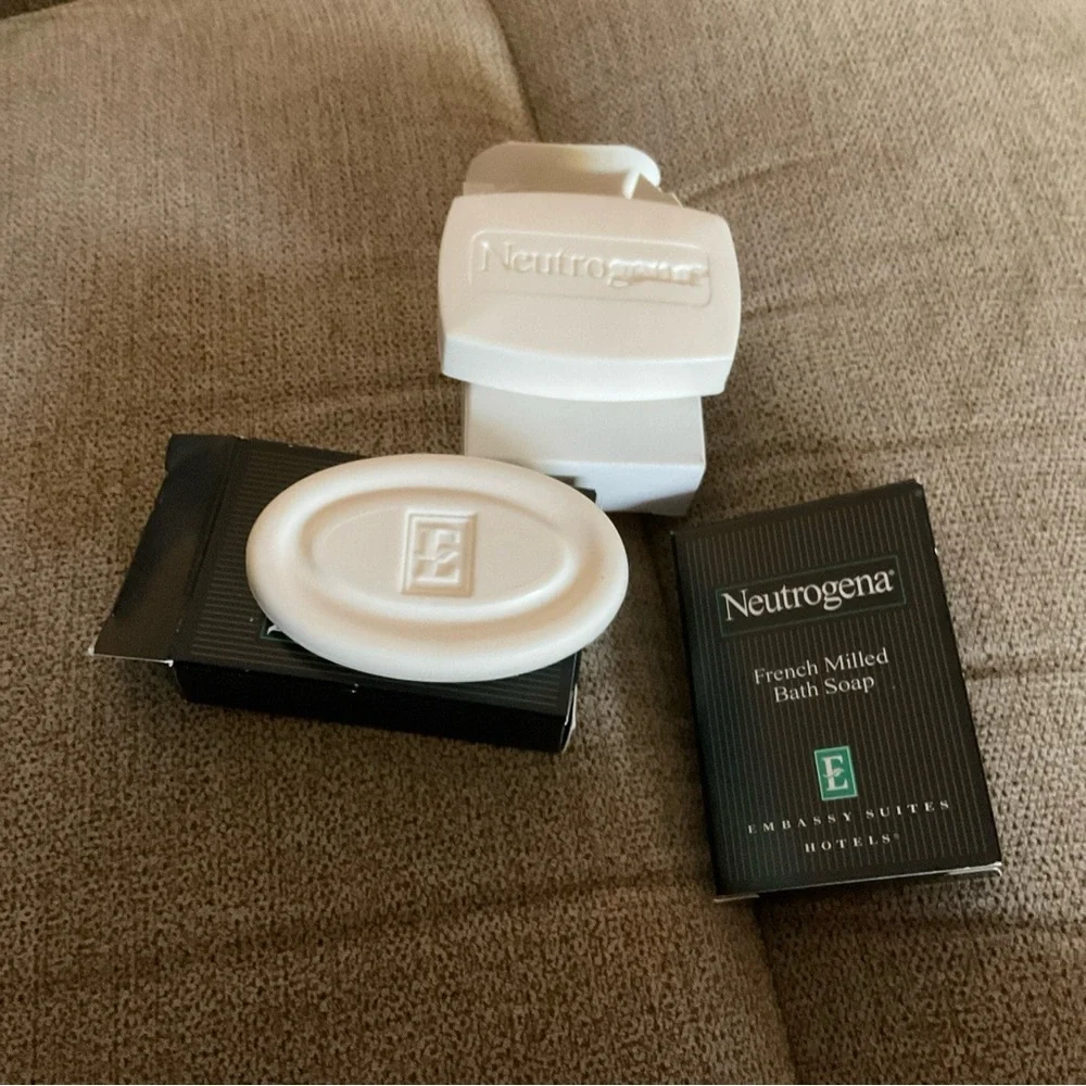 🌸3 for $18🌸 Neutrogena French Milled Soap 3 Travel size bars 2 hand 1 bath
